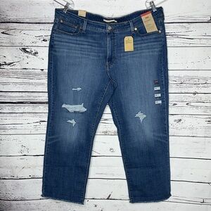 Levi’s NWT Size 24W Blue Denim Distressed Mid Rise Tapered Leg Boyfriend Jeans